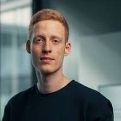 Jonas Hollstein, Speaker beim Geschäftsführertag zum Thema Empfehlungsmarketing